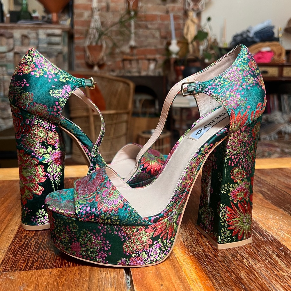 Steve Madden heels size 8.5